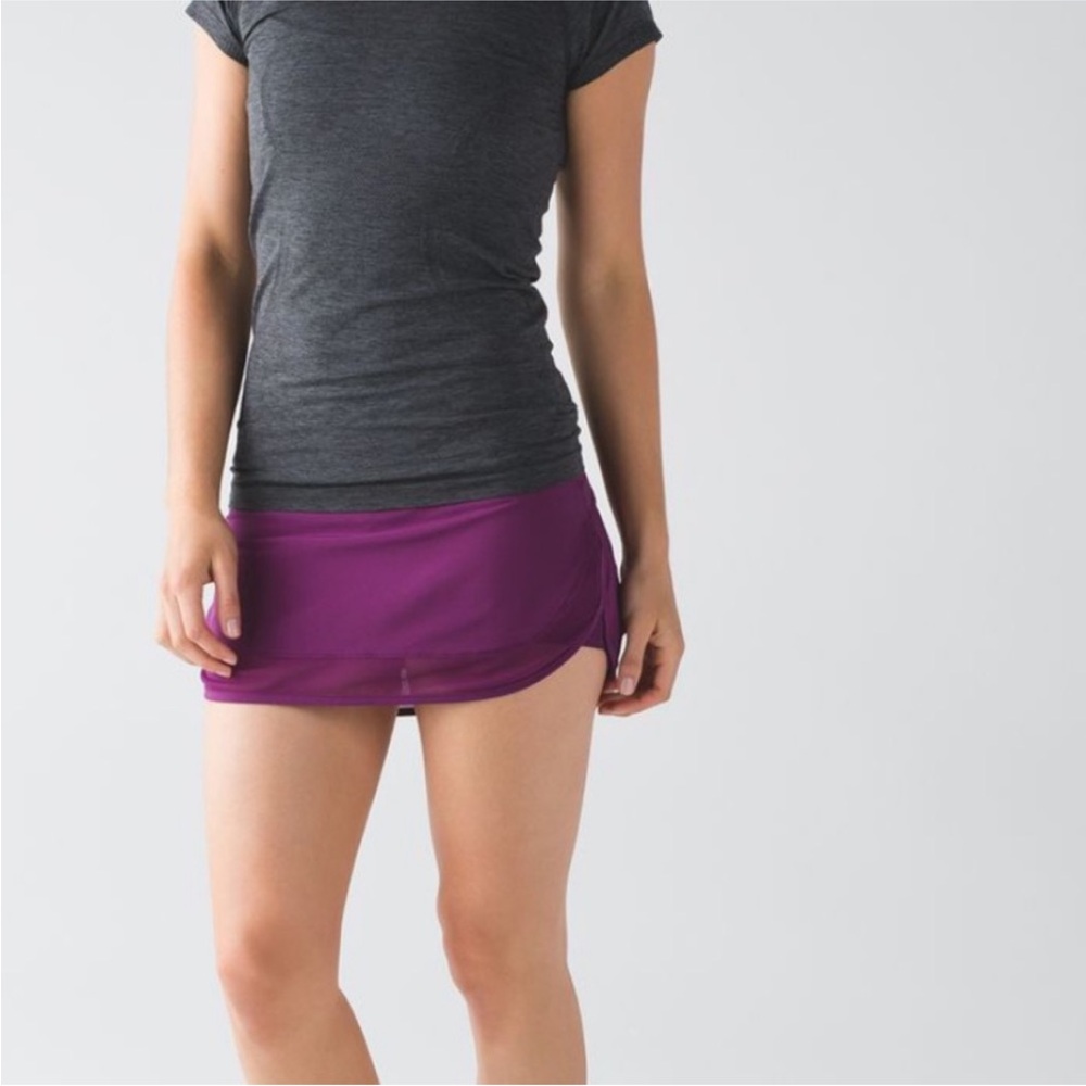 Lululemon✨ Hotty Hot Skirt II size 4